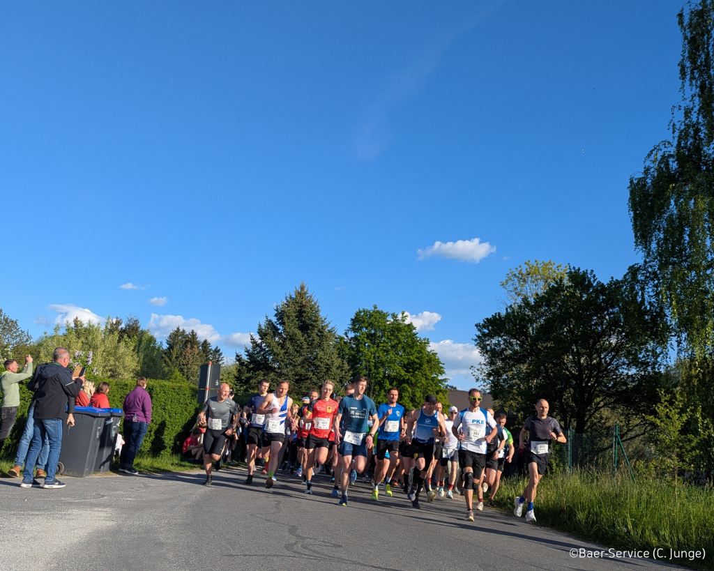 Läufer beim Start - 11. rammenauer fichte-Lauf