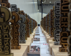 Aufnahme der Aufreihung der Pokale - Siegerehrung 2025