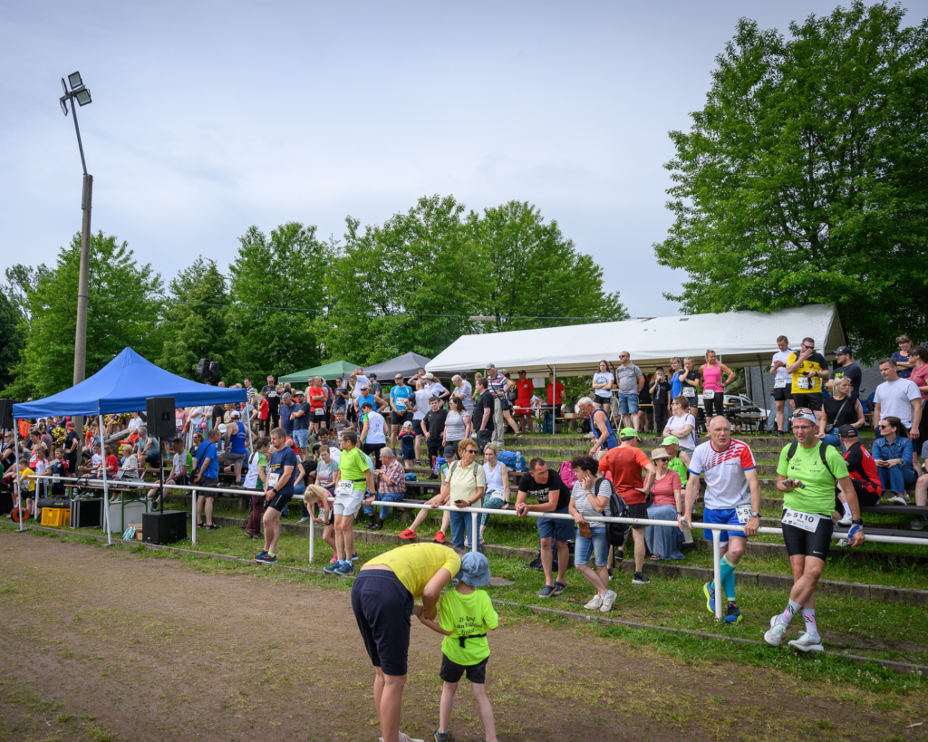 Wiesengrundlauf 2025: Zieleinlauf Kinder